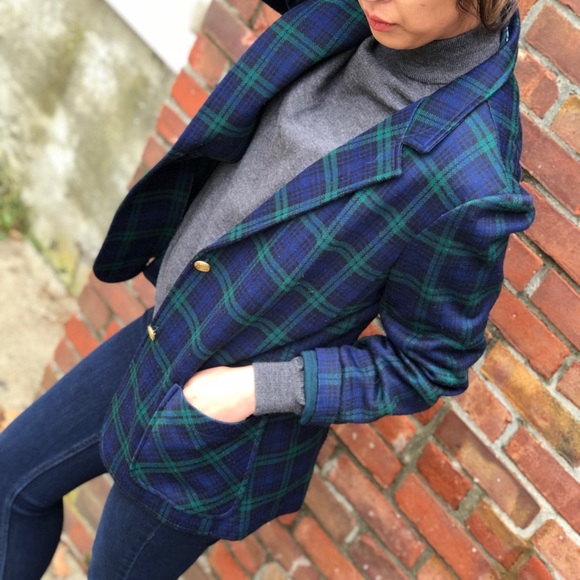 Meet your Posher, Sarina with amazing style! - Picture 4 of 8